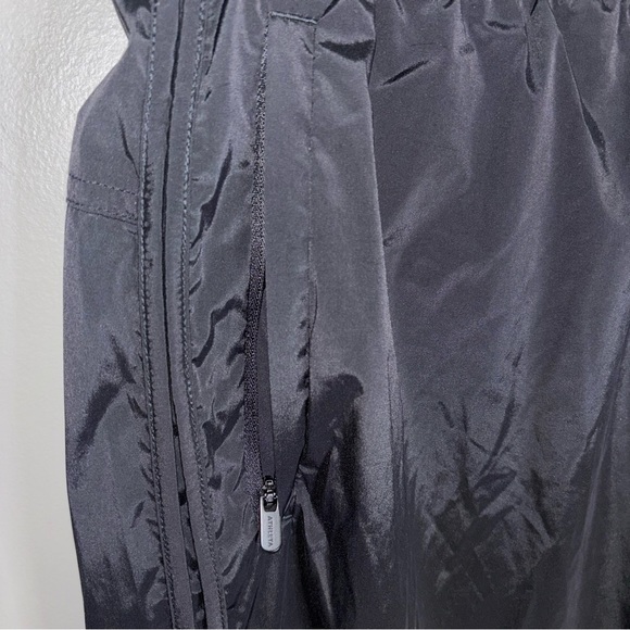 Athleta NEW Rise black nylon stretch loose fit track pants bungee hem sz Medium - Picture 3 of 11